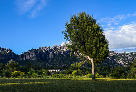 山蒙特塞拉特西班牙加泰罗尼亚地区著名游览圣地蒙特塞拉特山景色背景