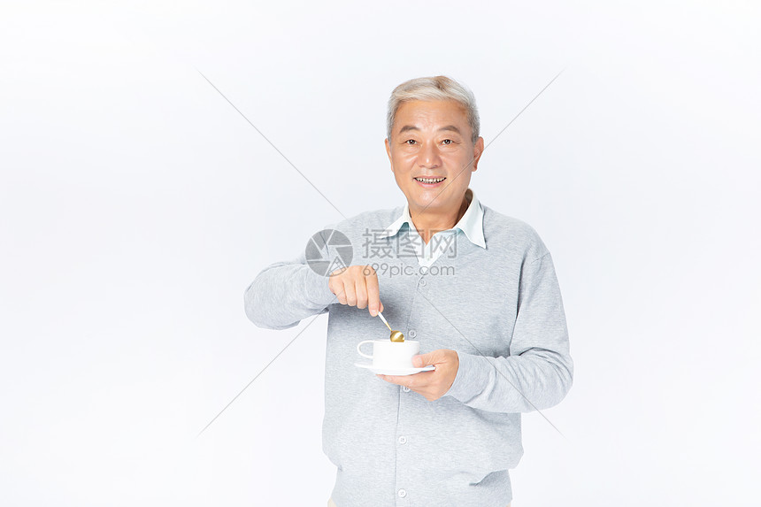 老年人喝咖啡图片