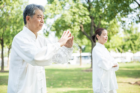 老年人太极锻炼图片