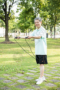 老年人运动锻炼跳绳背景图片