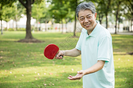 老年人锻炼乒乓球背景图片