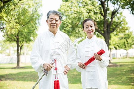 老年人太极锻炼图片