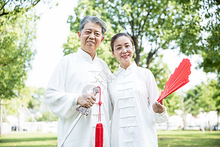 老年人太极锻炼图片