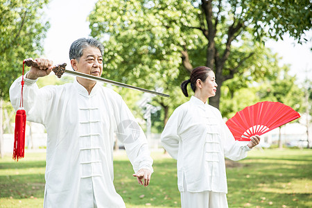 老年人太极锻炼图片