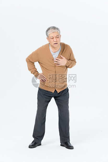 老年男性胸口疼形象图片