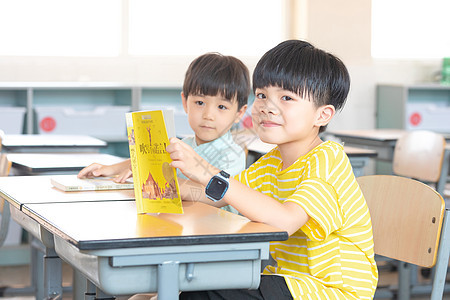 小学生课后读书童年高清图片素材