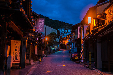 日本京都清水寺清水坂夜景图片