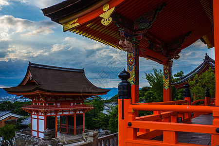 日本京都塔日本京都清水寺夕阳背景