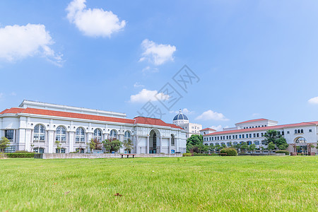 三折页设计上海外国语大学教学楼背景