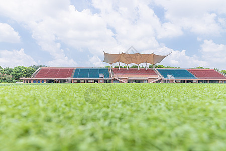 太阳能工程大学操场背景