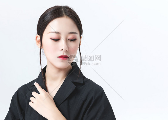 性冷淡美女妆面图片