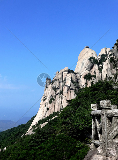 天柱山风光飞来石图片