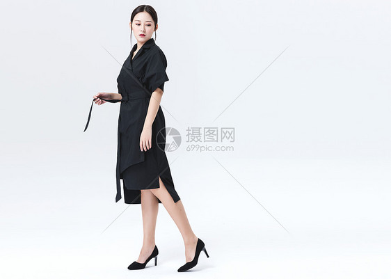 性冷淡美女服装图片