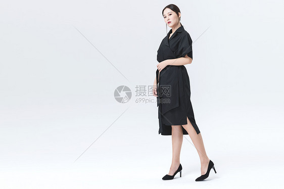 性冷淡美女服装图片