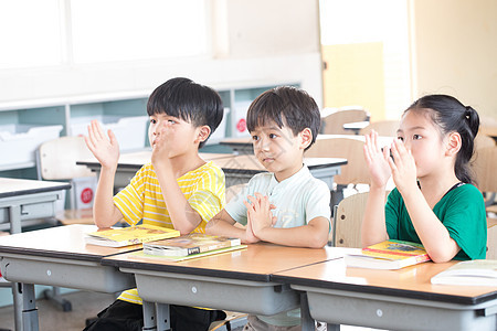 小学生校园生活图片