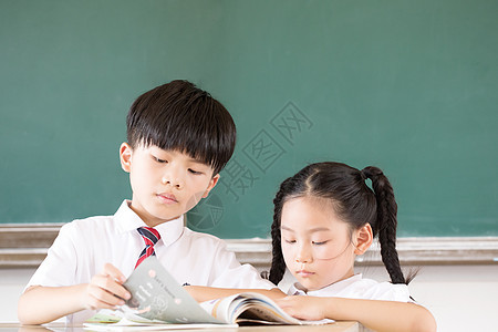 小学生校园生活图片