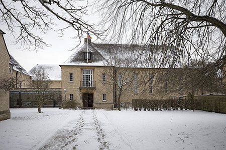 英国牛津大学雪景图片