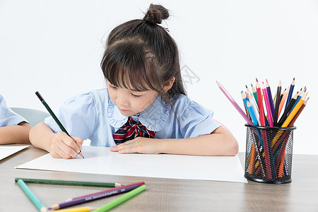 认真学习的孩子儿童认真学习背景