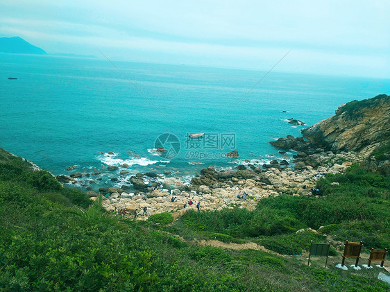 登山爬山顶的风景图片