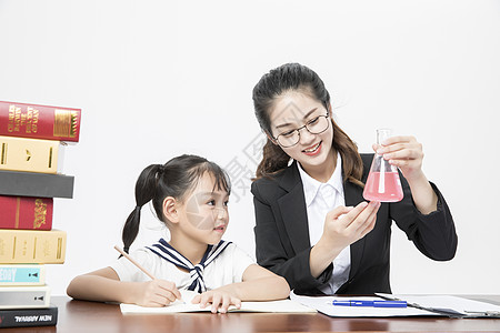 女教师和学生图片