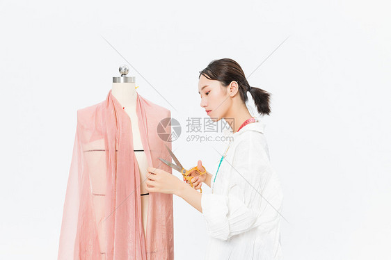 女服装设计师样衣裁剪图片