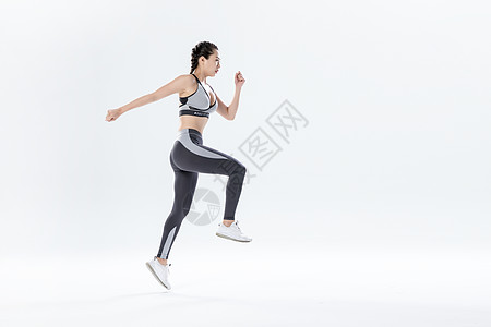 运动健身跳跃女性图片