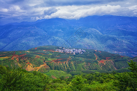 云南东川高原红土地图片