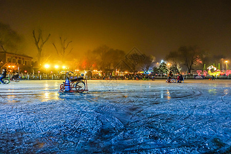 冬季北京北海公园花湖滑冰场 图片
