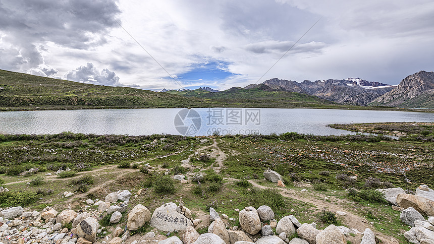 川藏线318国道风光姊妹湖图片