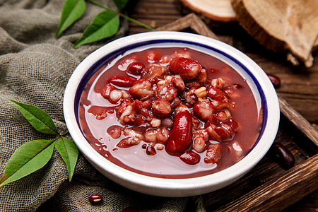 红豆薏米杂粮粥图片