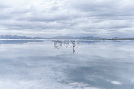 天空之镜茶卡盐湖图片