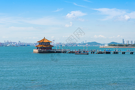 海滨风光青岛栈桥风光背景