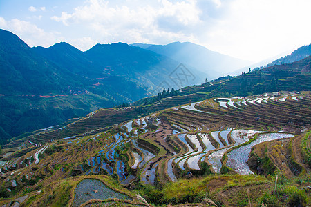 贵州黔东南苗族侗族自治州月亮山梯田图片