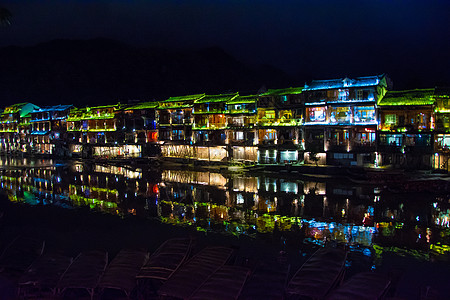 湖南湘西土家族苗族自治州凤凰古城夜景背景图片