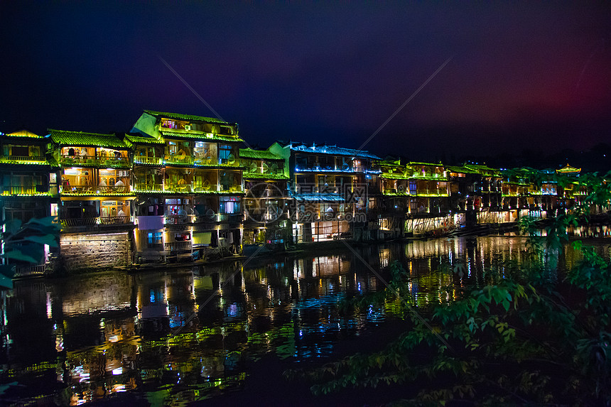 湖南湘西土家族苗族自治州凤凰古城夜景图片