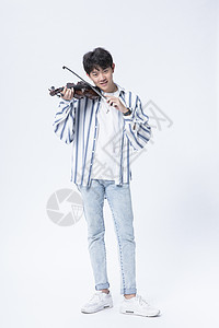 青年男性小提琴图片