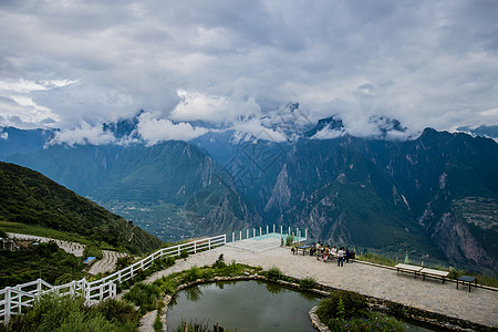 浮云牧场悬崖露台图片