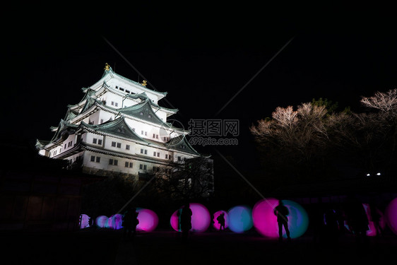 日本名古屋天守阁夜景图片