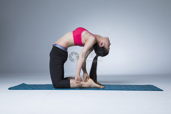 瑜伽健身女性图片