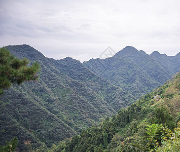 秦岭南北分界线高清图片