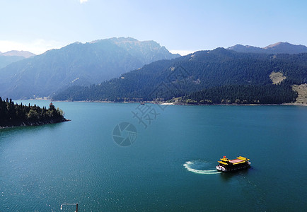 山水大美新疆天山天池背景