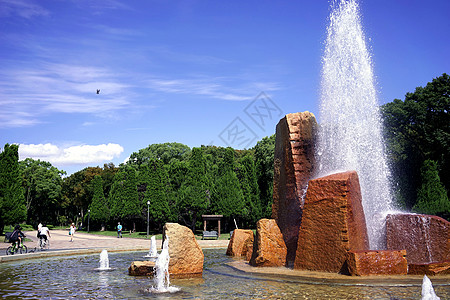 路边绿化大阪城公园喷泉背景