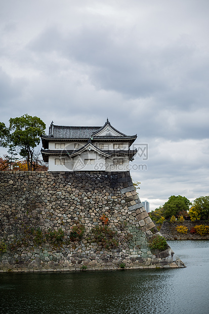 日本大阪城秋景日式建筑图片
