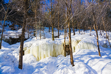 黑龙江雪乡洋草山雪瀑布图片