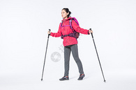 运动女性用登山杖远足图片