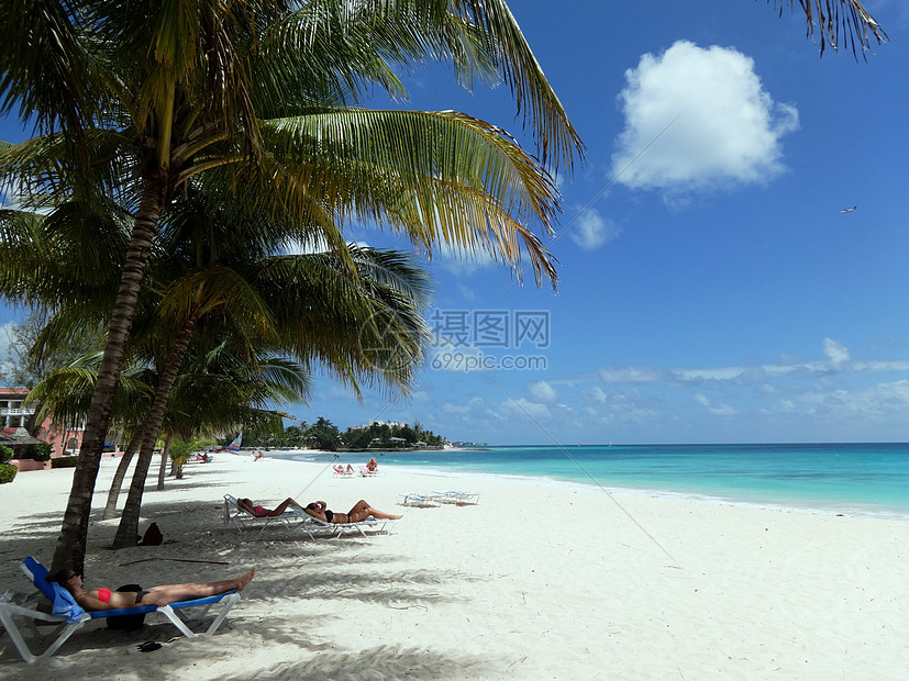 ‘~巴巴多斯美丽的海与沙滩风光奇秀海景迷人是驰名世界的海岛度假胜地  ~’ 的图片