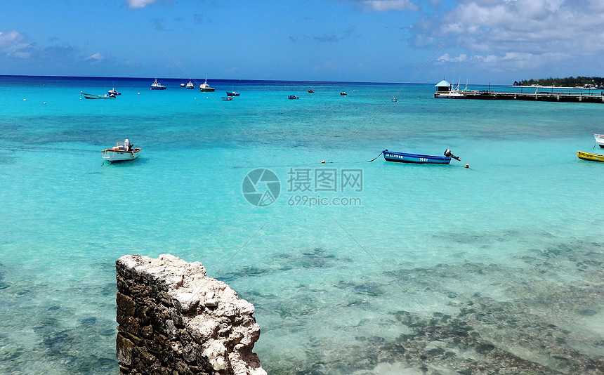 巴巴多斯美丽的海与沙滩风光奇秀海景迷人是驰名世界的海岛度假胜地图片