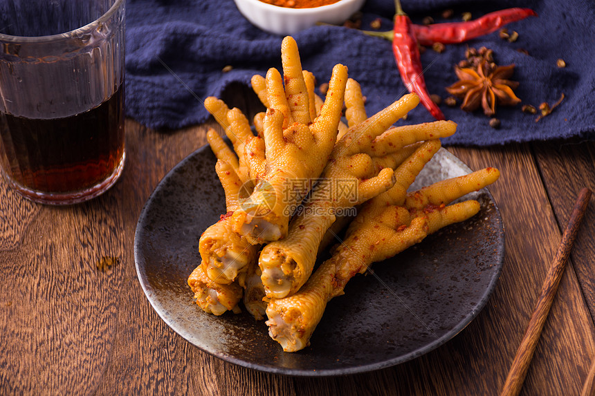 美食的卤菜鸡爪图片