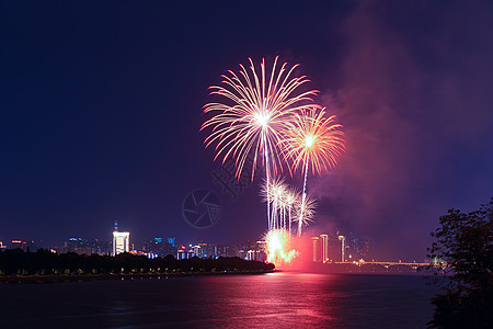 城市夜景烟花长沙烟花表演背景