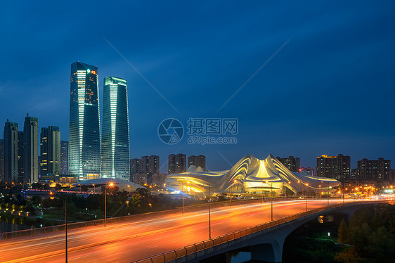 湖南长沙梅溪湖大剧院夜景图片